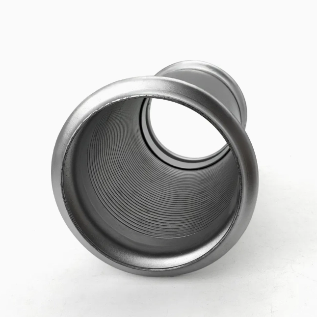 أنبوب العادم المرن من فولفو للشاحنات الثقيلة – OE 20709027